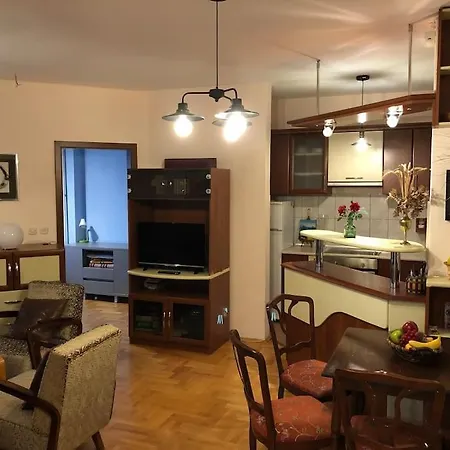 S&a Apartment *